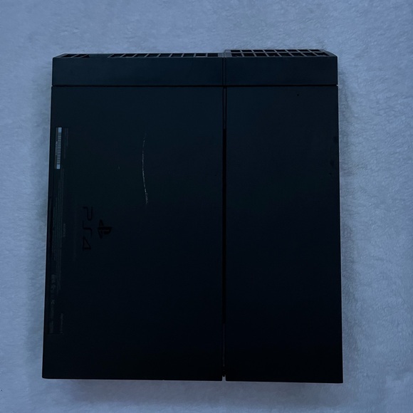 Black Sony Playstation 4 - Picture 2 of 4